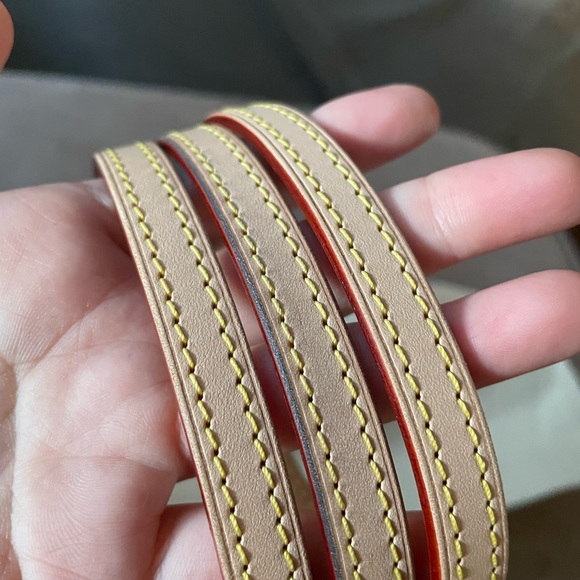 Authentic Louis Vuitton Vachetta Crossbody Strap from Eva Monogram - Picture 8 of 10